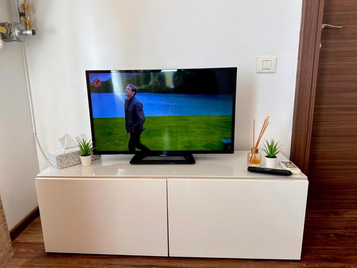 Cozy Apartment With Self Check-In Near Promenada Mall And Verdi Park Bucareste Exterior foto