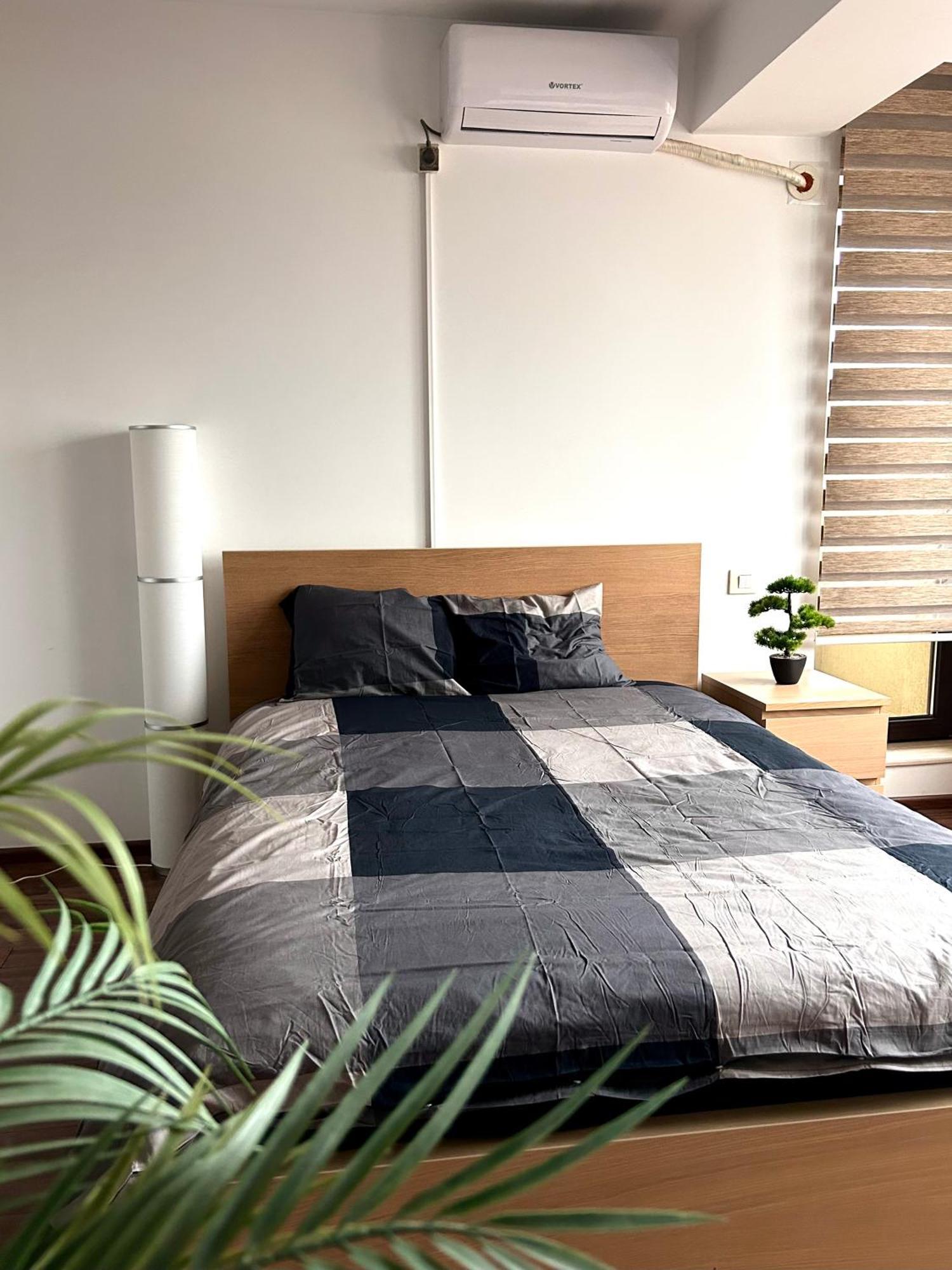 Cozy Apartment With Self Check-In Near Promenada Mall And Verdi Park Bucareste Exterior foto