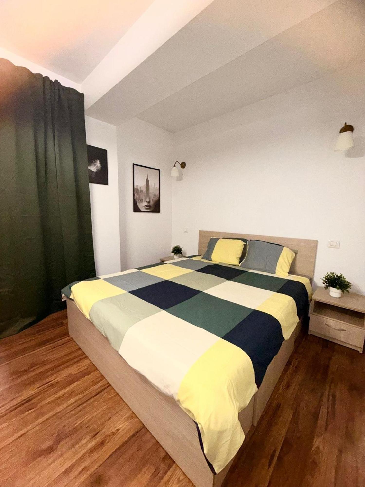 Cozy Apartment With Self Check-In Near Promenada Mall And Verdi Park Bucareste Exterior foto