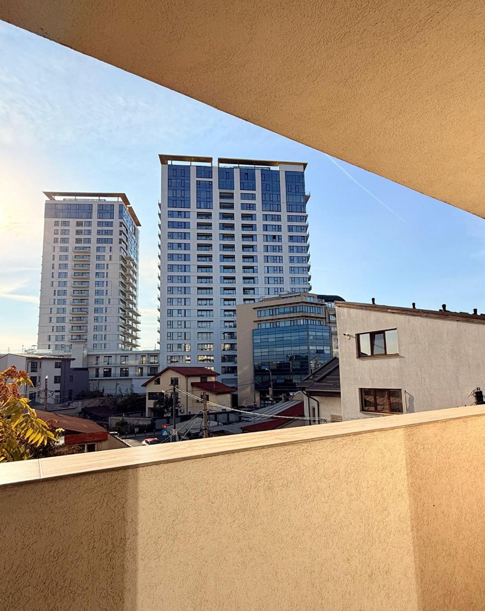 Cozy Apartment With Self Check-In Near Promenada Mall And Verdi Park Bucareste Exterior foto